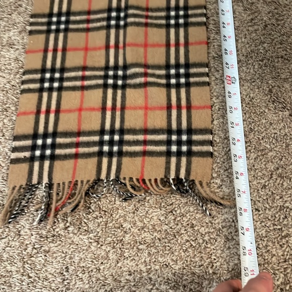 Vintage Burberry Cashmere Scarf - Picture 4 of 4